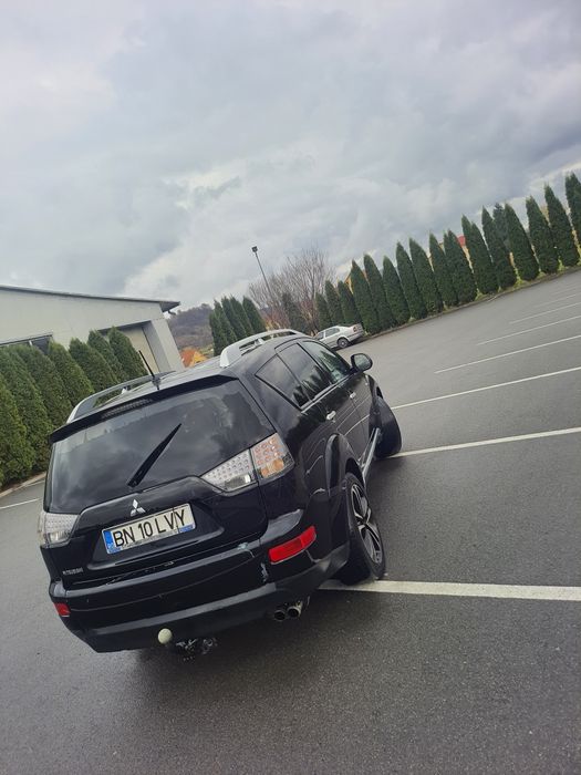 Vând Mitsubishi outlander 4x4