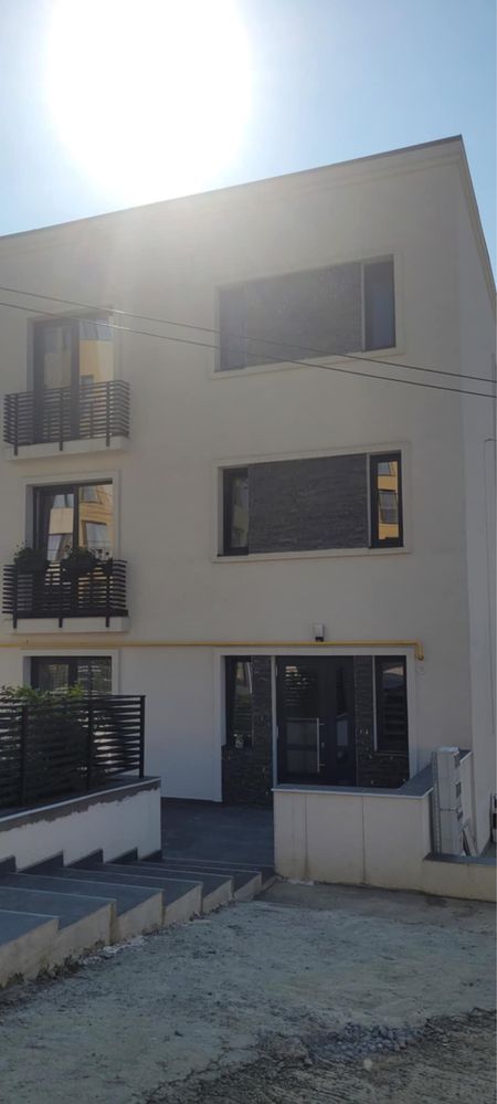 Apartament cu 3 camere Hlincea Cetatuia