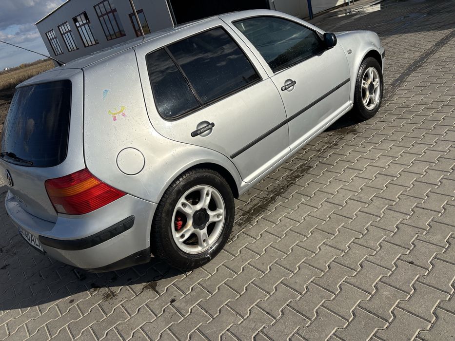 Golf 4 , 1.4 gpl