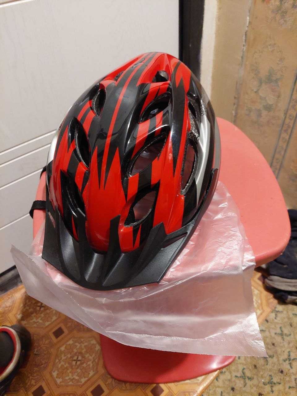Продам новый велосипедный шлем с регулировкой размера