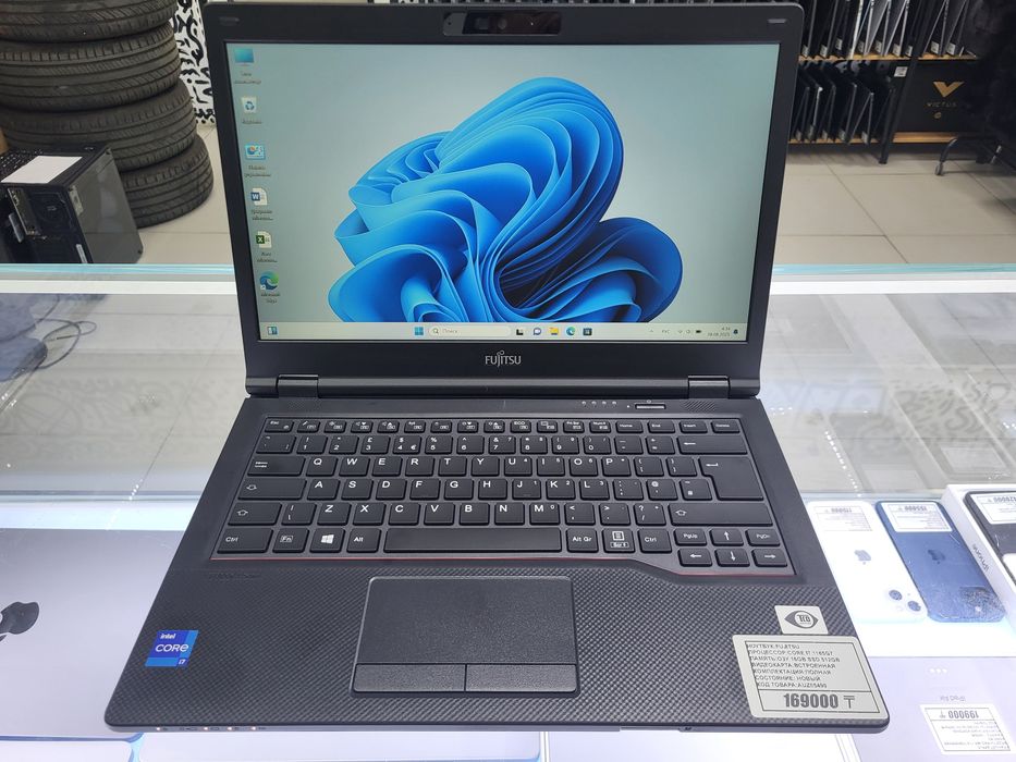 Новый ноутбук Fujitsu core i7 1165g7 Озу 16гб ssd512gb рассрочка
