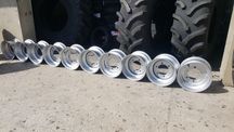 Jante pentru remorca mig sau presa R15.3 avem si anvelope 10.0/75 15.3