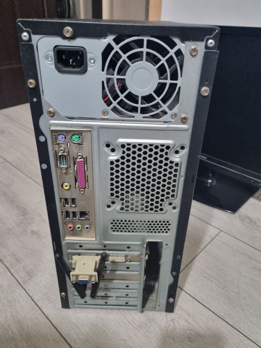 Unitate PC +Monitor