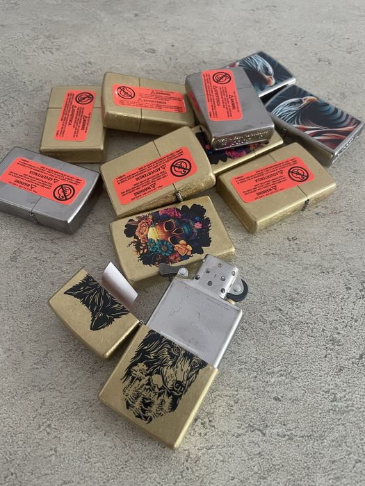 Vand brichete Zippo , noi, originale, sigilate
