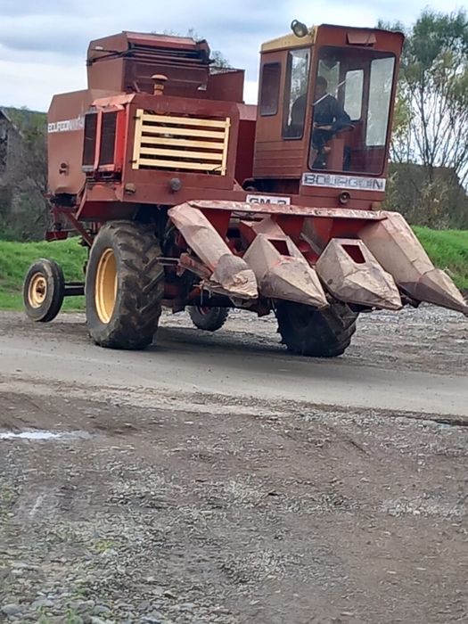 Bourgoin GM 3 combină recoltat porumb stiuleti