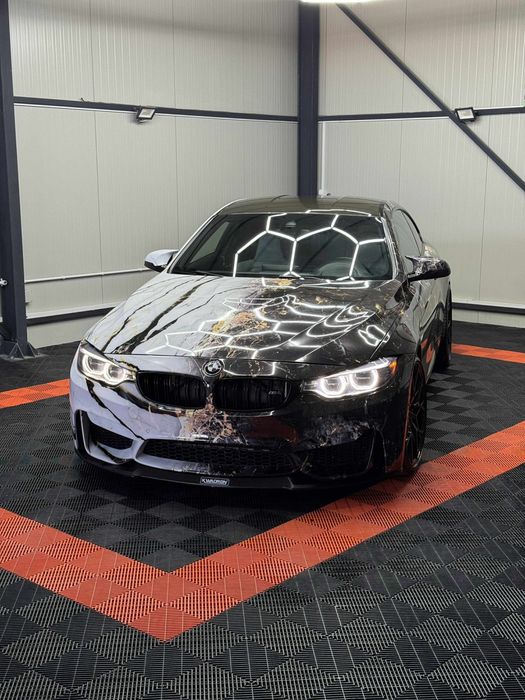 BMW M4 F82.