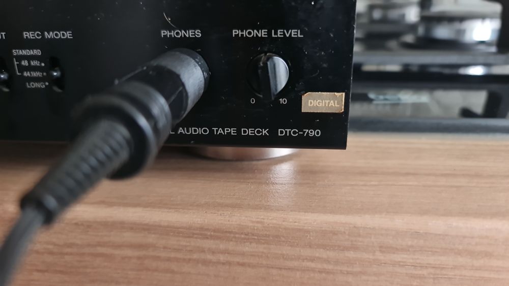 Vand  deck  DAT  Sony DTC 790