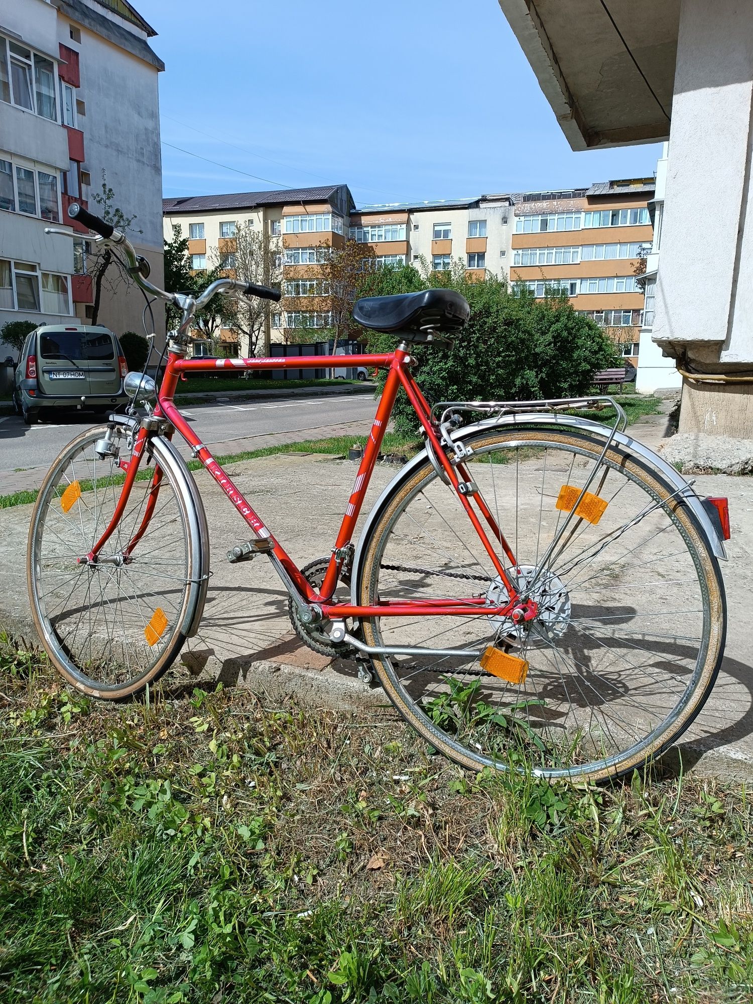 Vând bicicleta tip semicursiera ,piatra neamt ,preț 300 lei ,negociabi