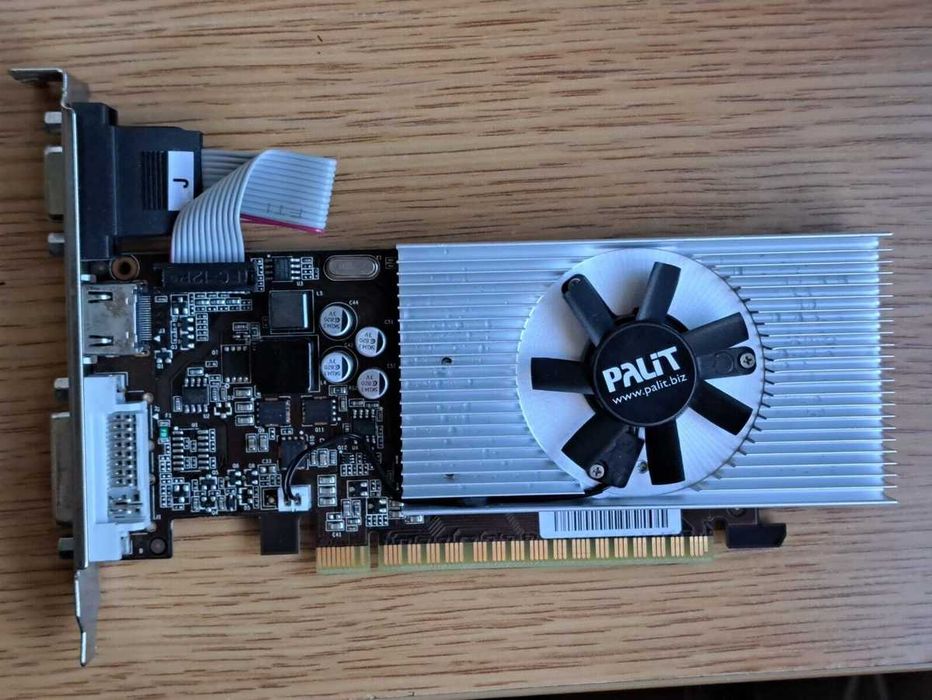 Продам видеокарту PALIT GT730 2g 128bit