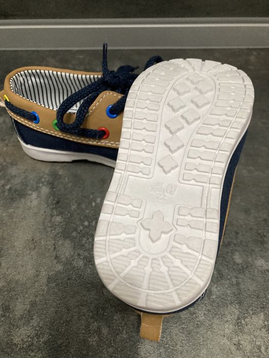 Обувки НМ 22 номер