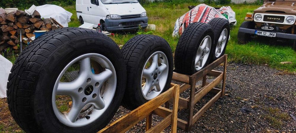 Set de 4 roti 15" de iarna pentru Honda CRV
