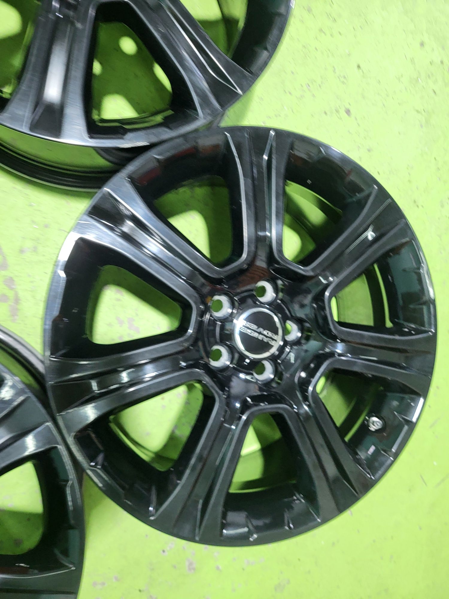 18 5x108 Land Rover лети джанти 5х108