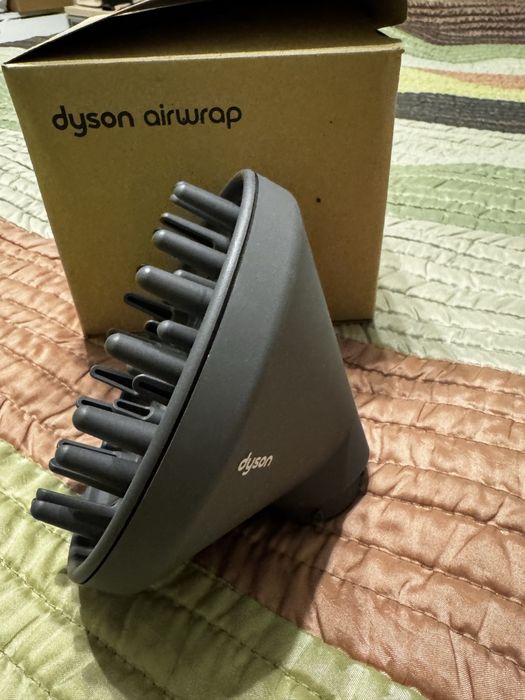 Маша Multistyler Dyson Airwrap HS05 long и дифузер