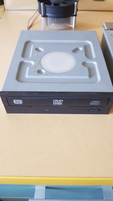 Дисковод, процессор Pentium E3100, кулер для процессора