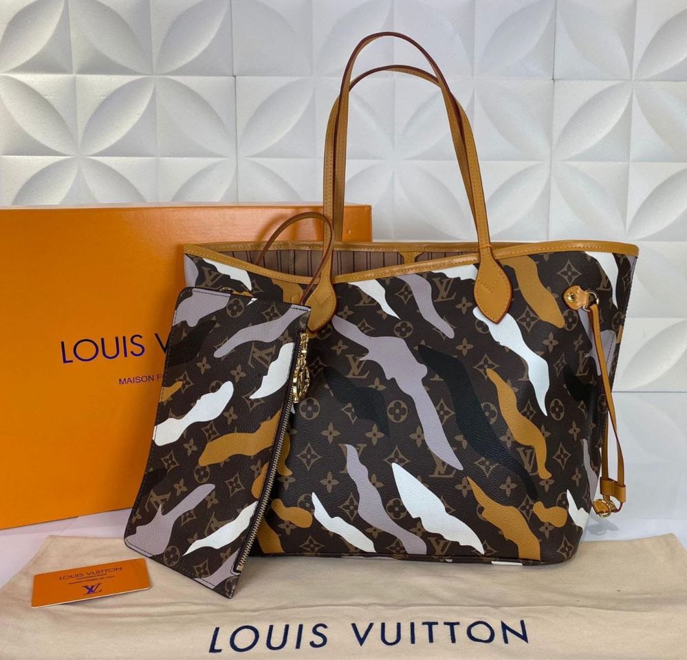 Geanta Louis Vuitton-colectia noua !Produsul este din piele naturală ,