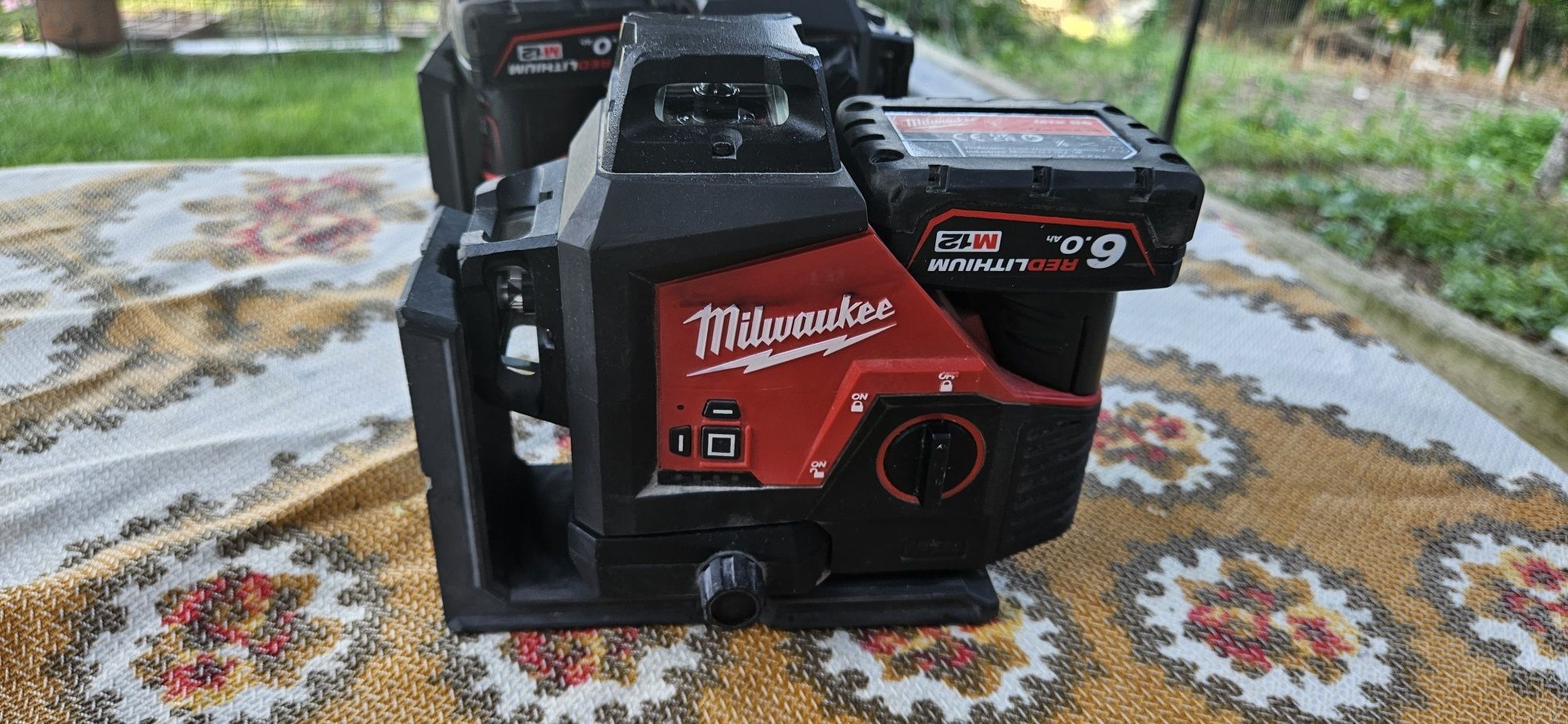 Se vinde laser milwaukee