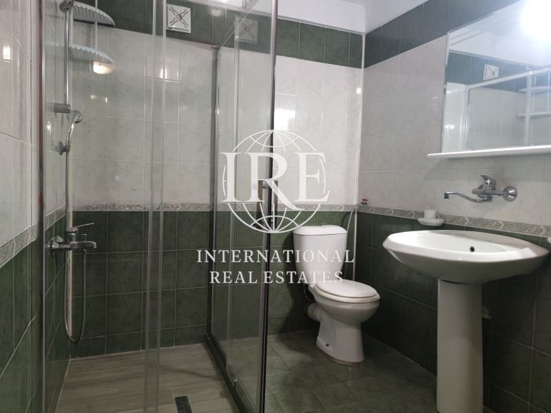 Продава се Многостаен апартамент в Варна, Колхозен пазар - 210 кв.м за 1953 €/кв.м - Снимка #3