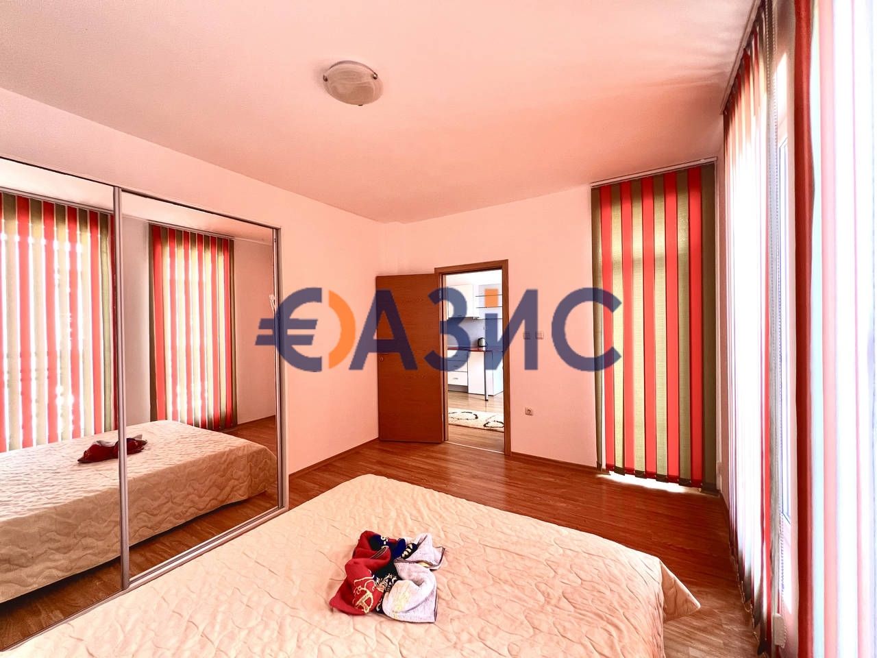 Продава се Тристаен апартамент в к.к. Слънчев бряг - 69 кв.м за 812 €/кв.м - Снимка #7