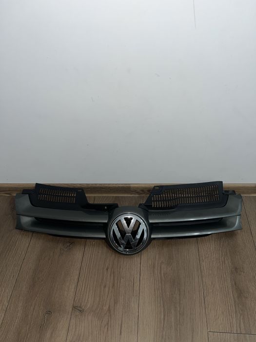 Grilă Volkswagen Golf 5