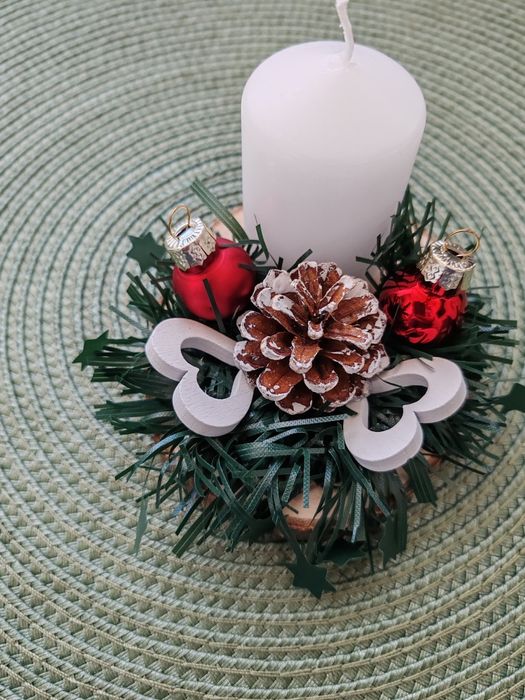 Patru lumânări mici pentru Crăciun