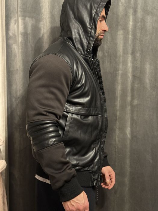 Мъжко кожено яке Guess