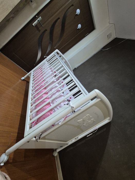 Vând pătuț bebeluși