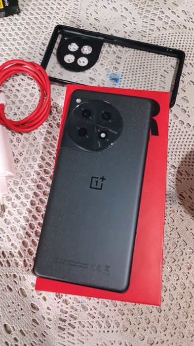 Oneplus 12R 16 GB RAM 256 memorie
