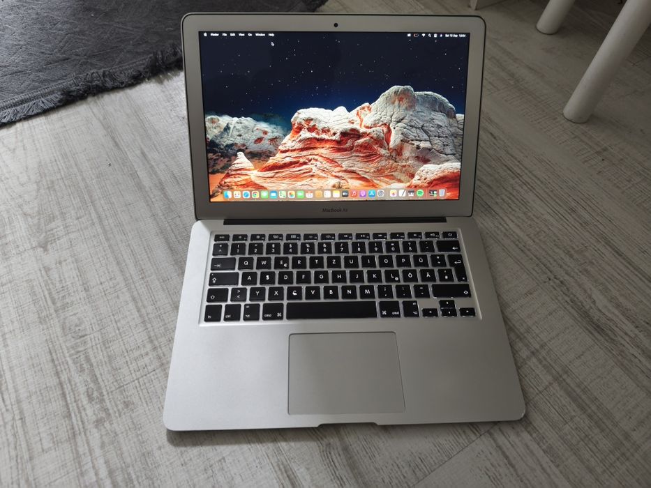 Apple Macbook Air