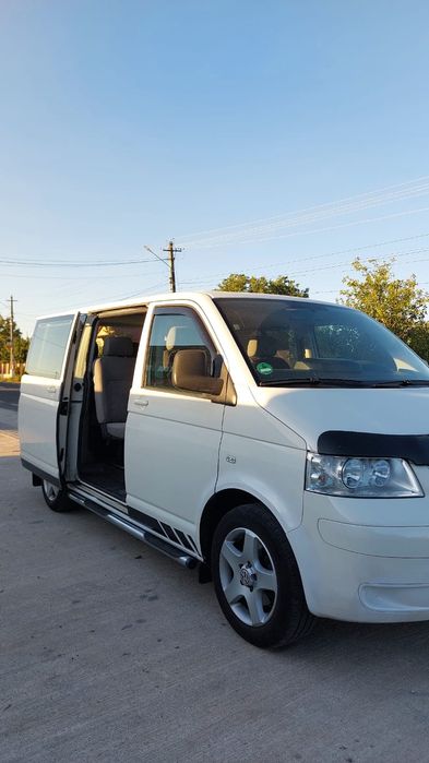 Vând vw t5 caravelle 8 locuri