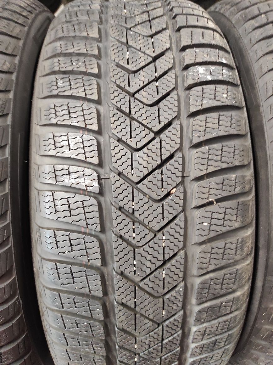 225/55/18 Pirelli 4бр