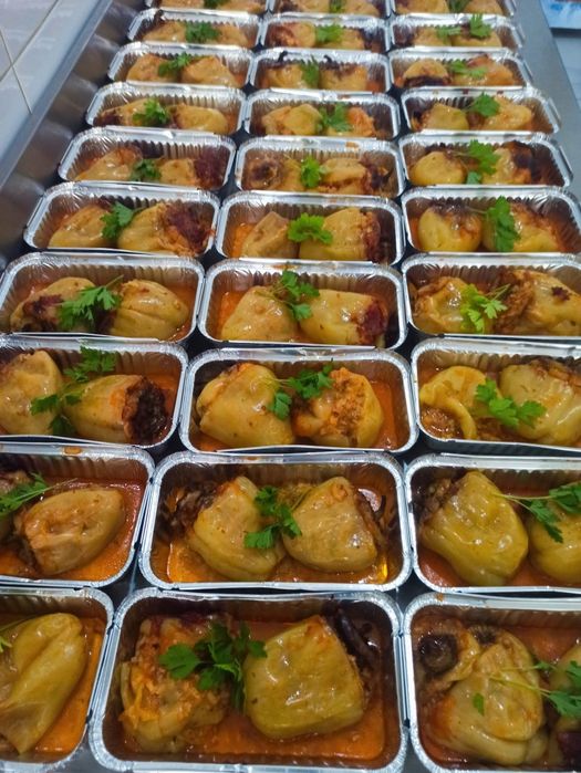 Mâncare pentru orice eveniment,pomana, meniuri zilnice,dulciuri la pre