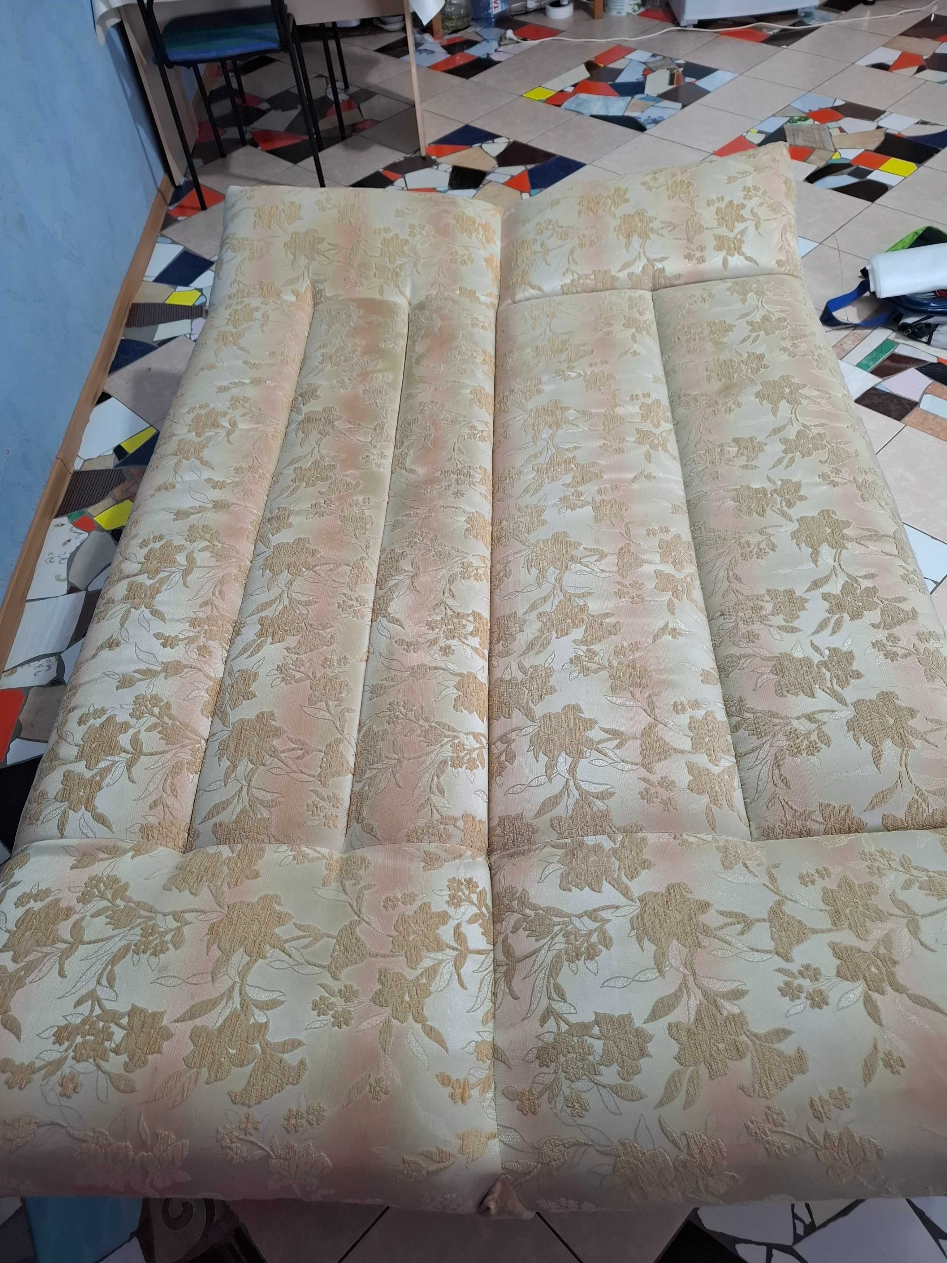Срочно продам диван - книжку