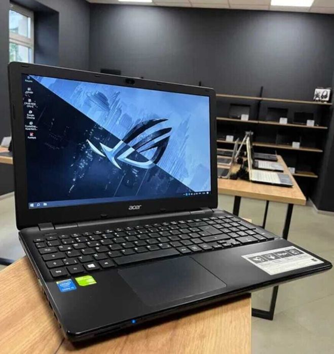 Acer Core i3-4005U • SSD 120 ГБ • 4 ГБ RAM • GeForce 820M • ноутбук