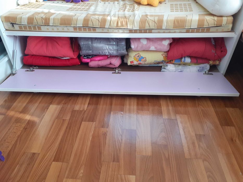 Детско легло с решетка