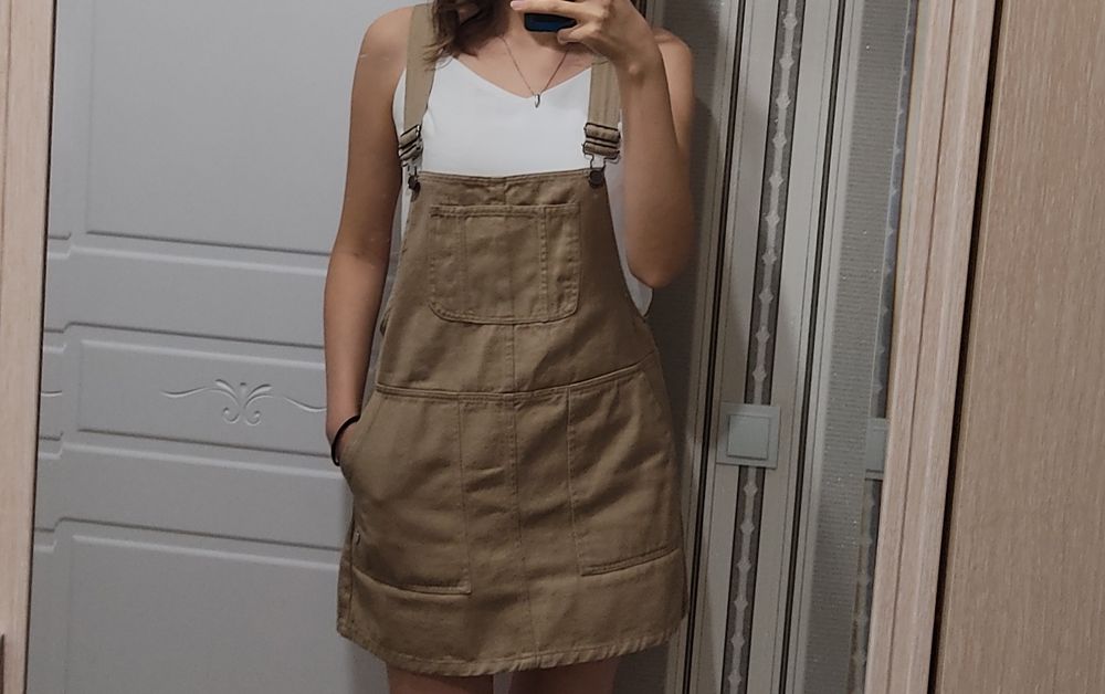 Продаю джинсовый сарафан песочного цвета