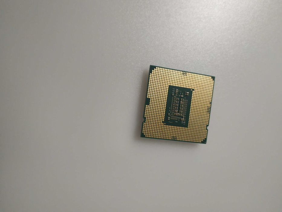 Продам процессор core i3 на компьютер