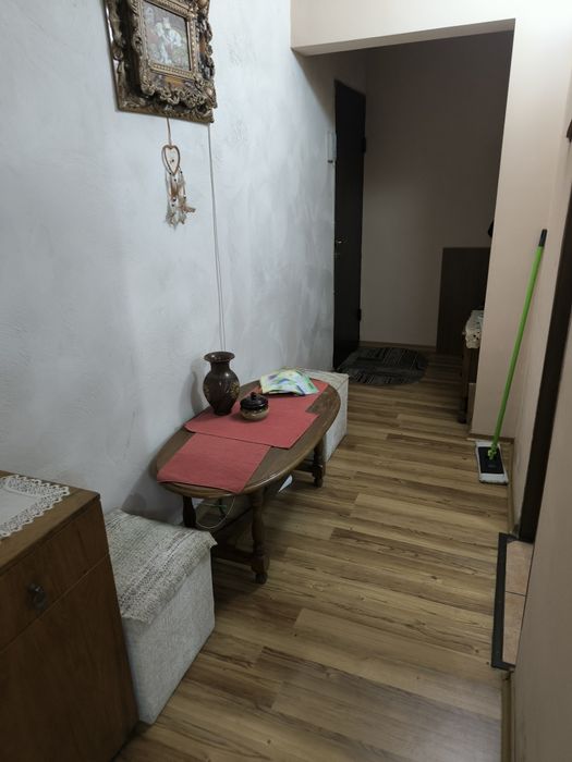 Închiriez apartament 2 camere in Confecții lângă facultate