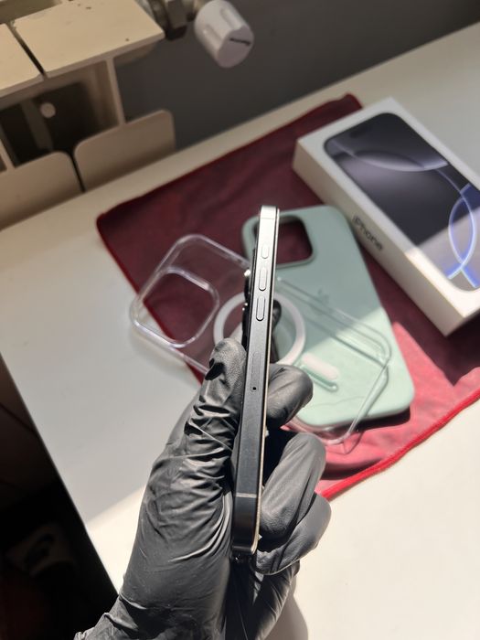 *GARANTIE* Apple iPhone 16 Pro Black Titanium (negru)