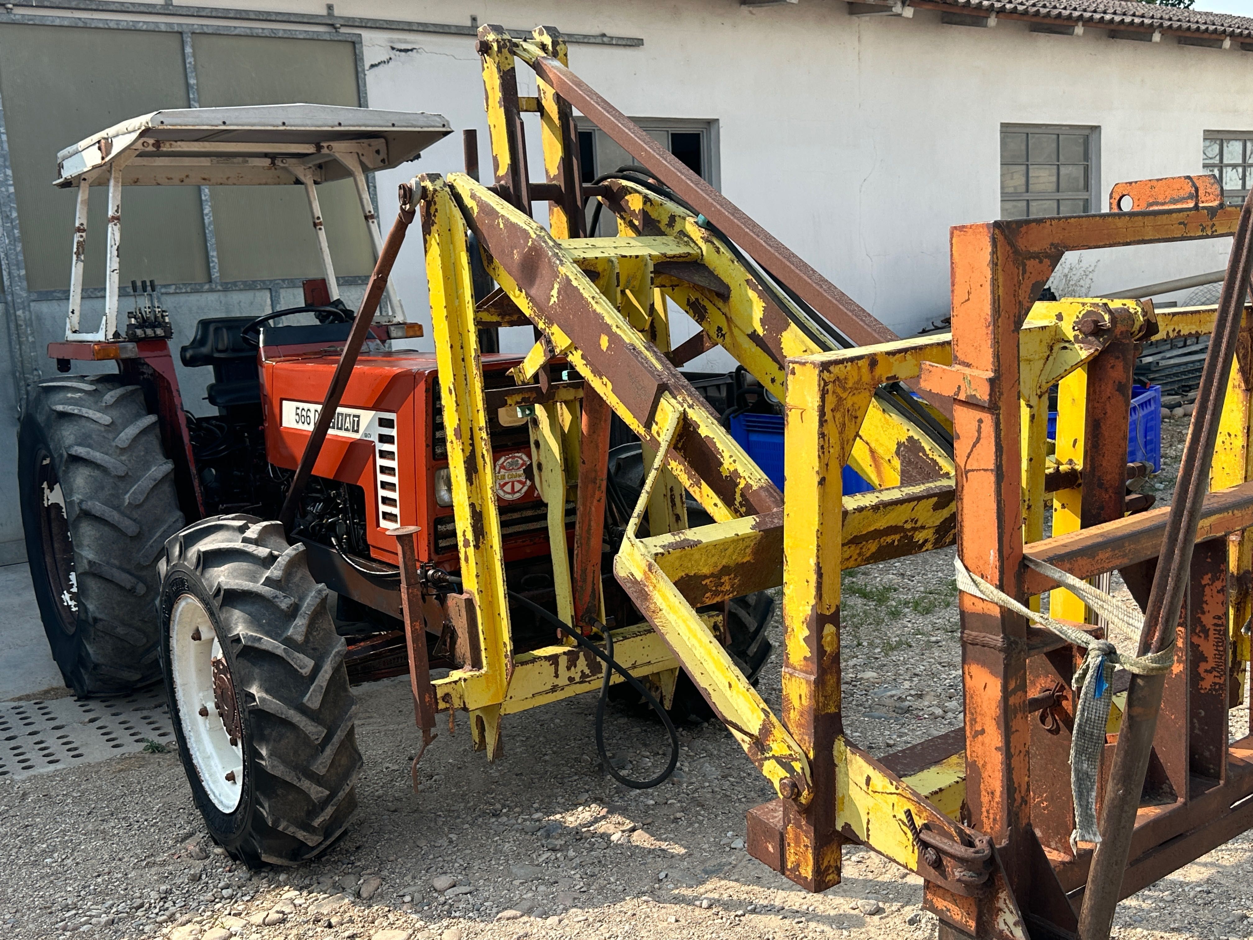Tractor Fiat 566 DTC cu incarcator