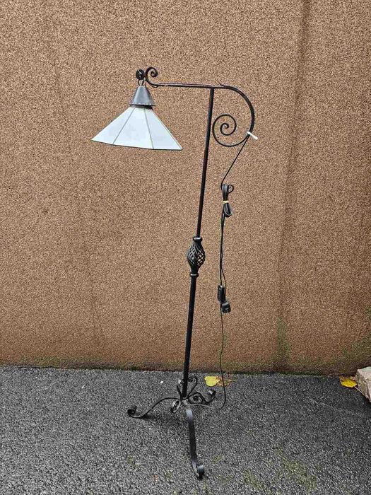 Конзолна витрина в стил Рустик