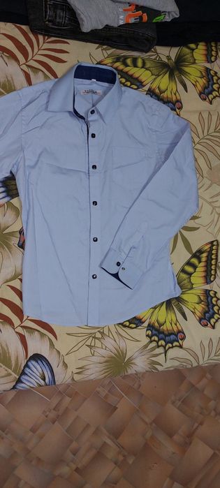 Продам школьную одежду