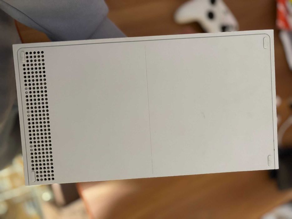 Xbox Series S + Controler , ideal cadou pentru un copil sau o familie