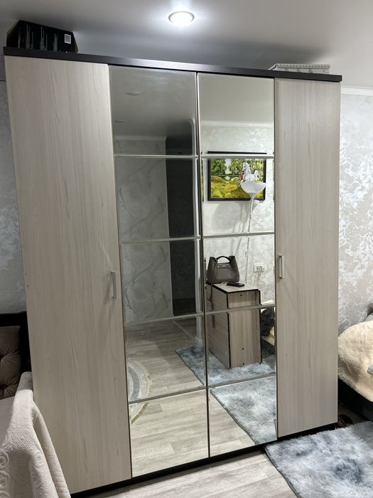 Продам шкаф за 40000, торг