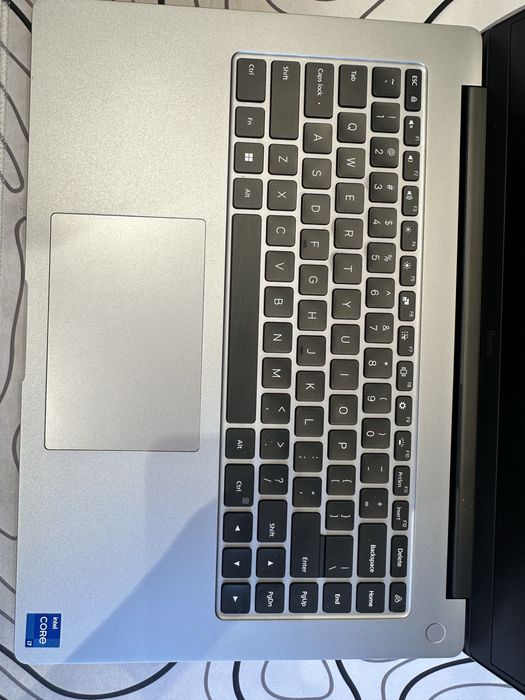Продам ноутбук Redmibook 16 i7-13620h / 16gb ddr5 / 1T