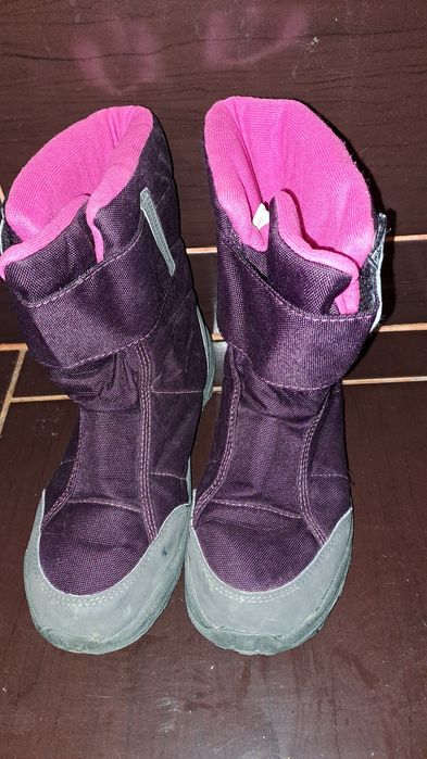 Vând încălțăminte fete și baieti