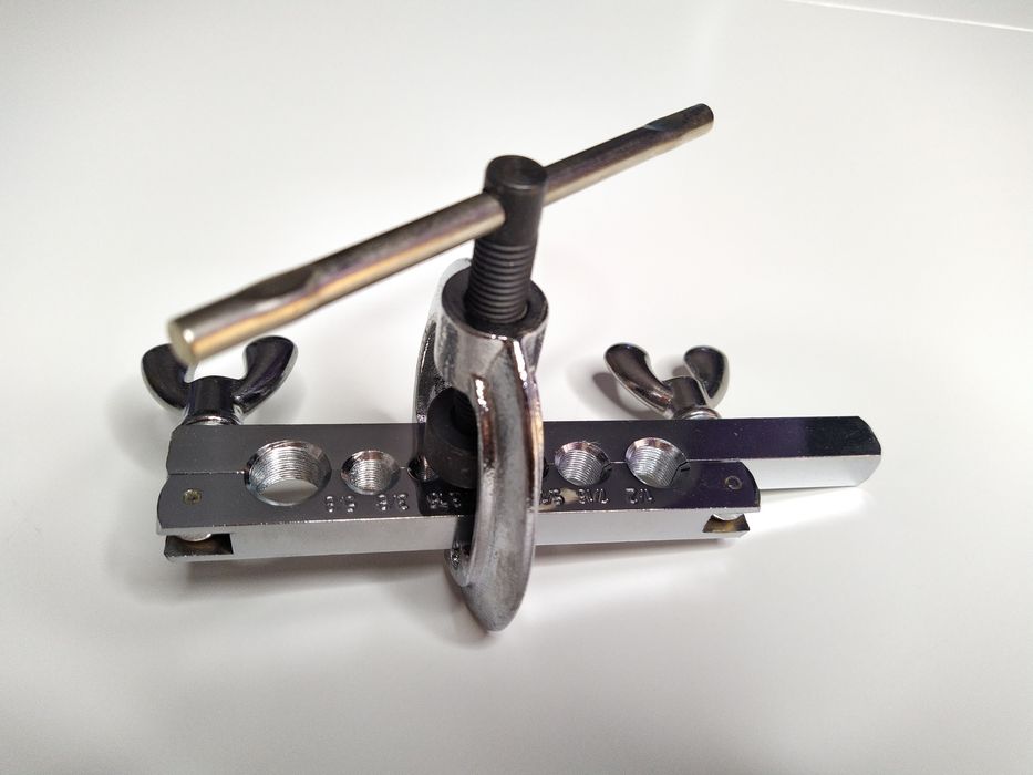 Trusa bercuit tevi cupru,conducte frana /aer conditionat