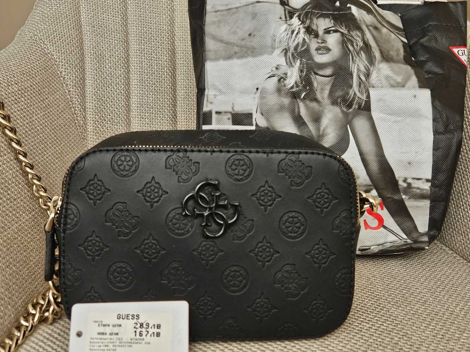 Дамска чанта GUESS