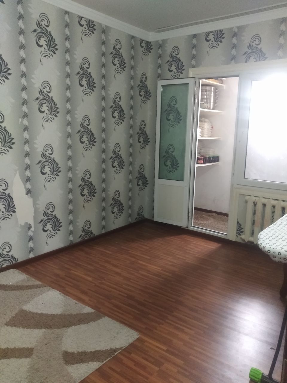 Продаётся 5-ти ком квартира. Шайхантахурский район.