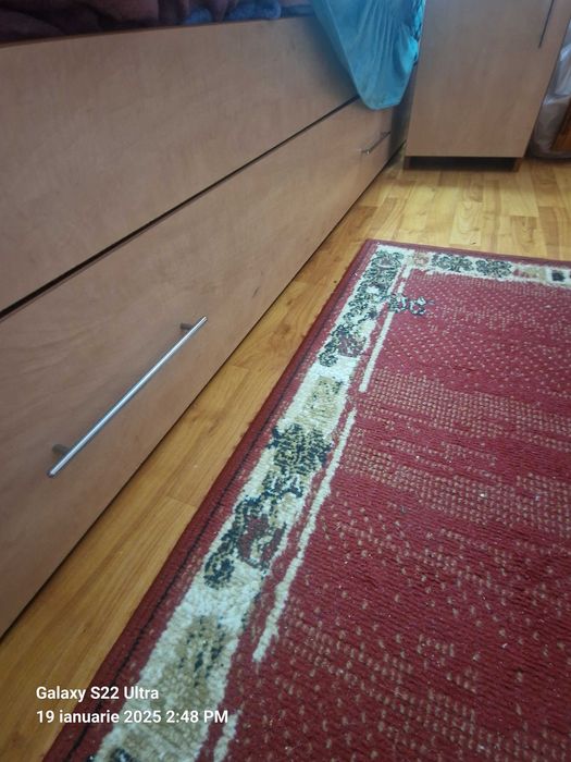 Pat dormitor cu doua noptiere