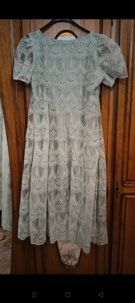 Rochie midi eleganta